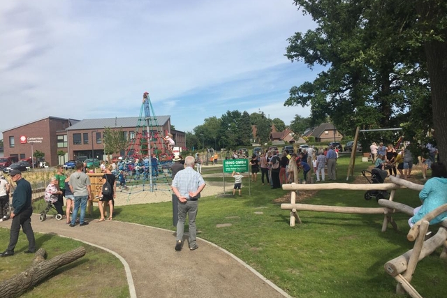 Neuer Mehrgenerationenspielplatz in Langenberg
